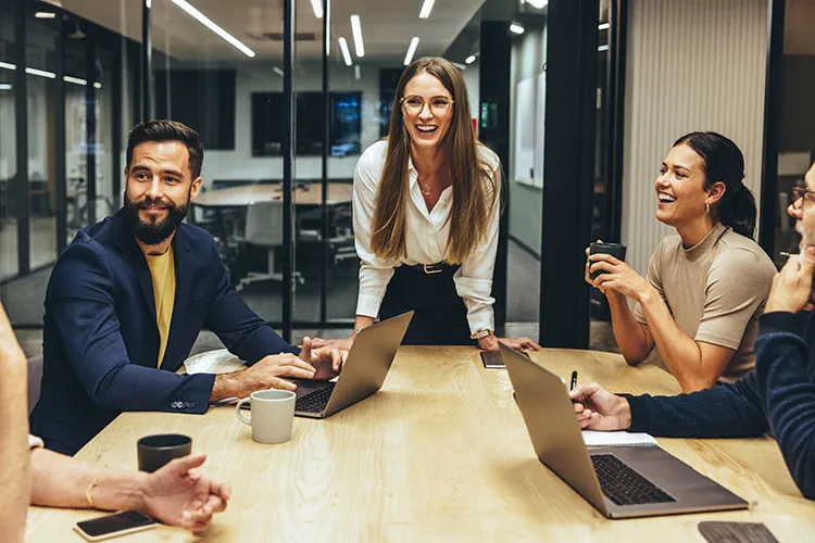 Personas reunidas