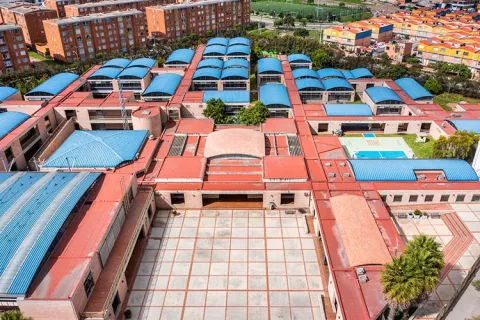 Vista aérea de adentro del colegio Chicalá