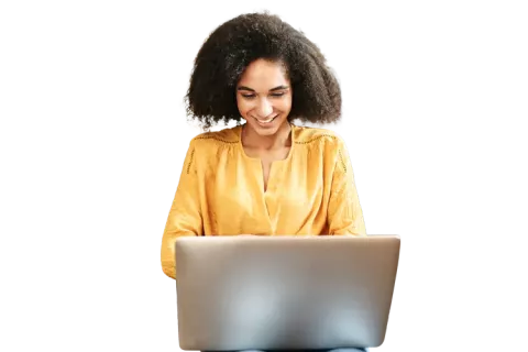 Mujer frente a su computador