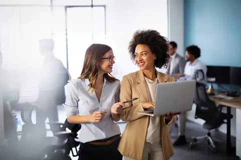 Ejecutivas conversan en espacios de productividad Colsubsidio