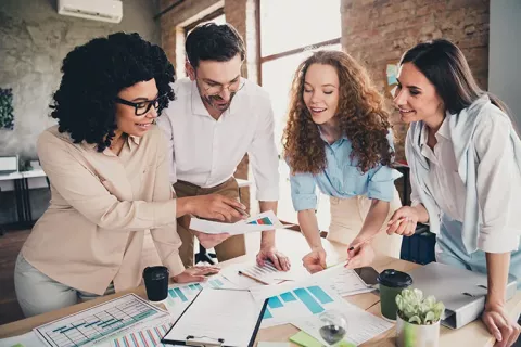 Grupo de personas trabajando