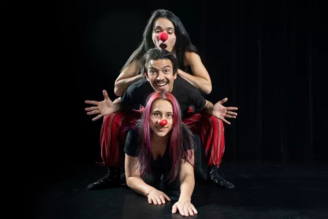 Actores de la escuela de dramaturgia y actuación de Colsubsidio.