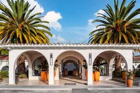Entrada hotel Lanceros