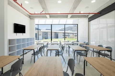 Salones de clases colegio Maiporé