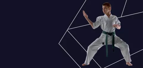 Niño entrenando karate do en Colsubsidio.