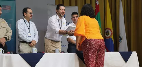 Empoderando a grupos vulnerables