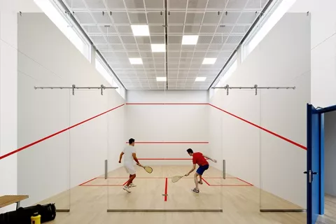 Cancha de squash proyecto de vivienda Savanna Santa Clara