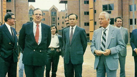 Entrega de viviendas en Ciudadela Colsubsidio 1989