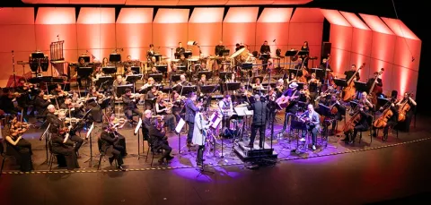 La Orquesta Filarmónica de Bogotá y Ensamble Cruzao