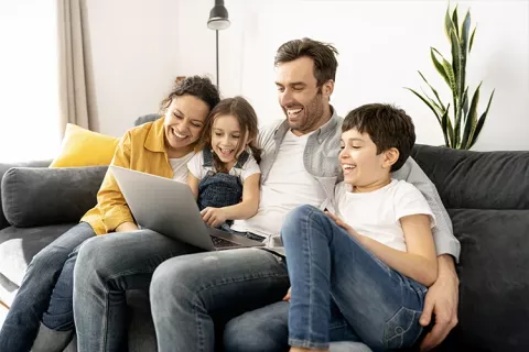Card larga seguros personales y familiares