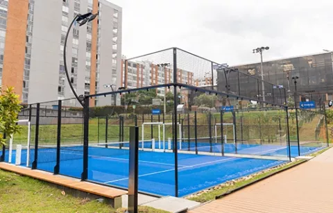 Canchas múltiples al aire libre del Club la Colina de Colsubsidio