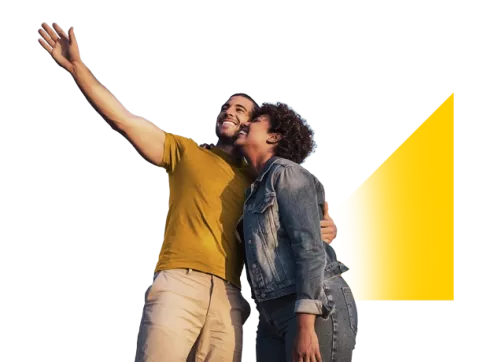 Pareja sonriente - Alianza Colsubsidio y Colsanitas en medicina prepagada para empresas.