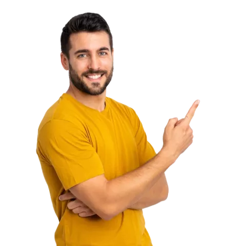 Hombre joven señala la programación de los eventos de Créditos Colsubsidio.