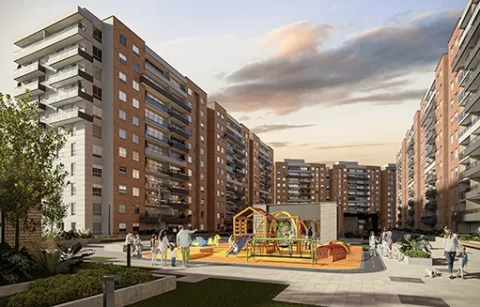 Zona de juegos infantiles muestra edificios, parque y familia jugando.