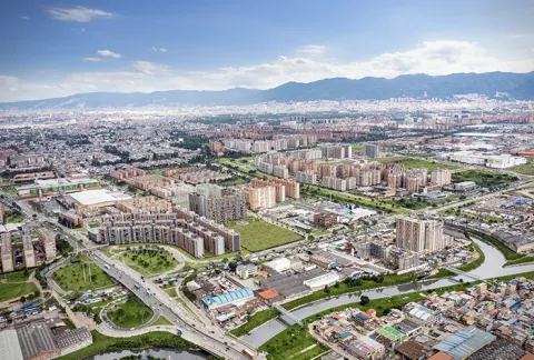 Vista aérea de Centriko muestra conjuntos residenciales, vías y zonas verdesy 