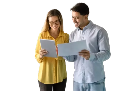 Personas participando en talleres y espacios de formación en un evento
