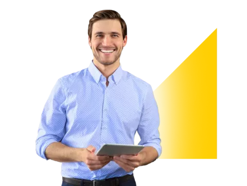 Líder de mipyme sostiene su tablet