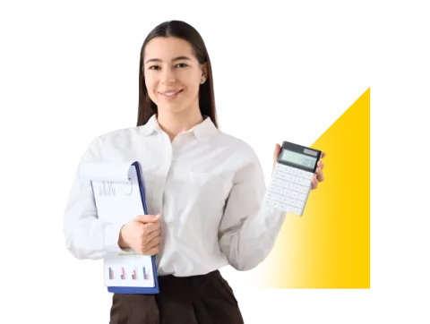 Mujer de camisa blanca sostiene una carpeta con gráficos financieros y calculadora e invita a inscribirte a los cursos contables de Colsubsidio.