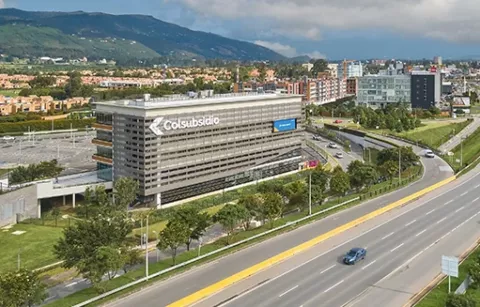 Fachada de BLOC coworking Fontanar Colsubsidio 